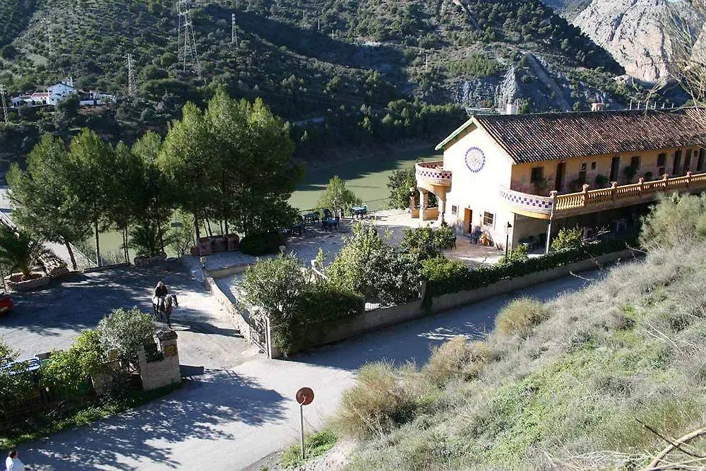מלון אל צ'ורו Complejo Turistico La Garganta 3*,